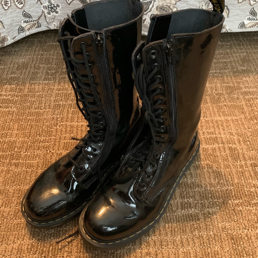 Dr. Marten’s Lace Up Black Leather Boots (Women’s)
